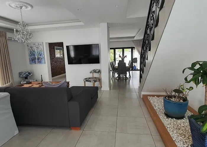 Villa Parisienne Modern Guest House