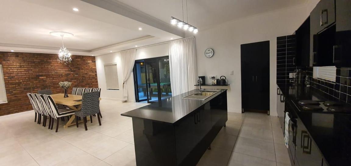 Villa Parisienne Modern