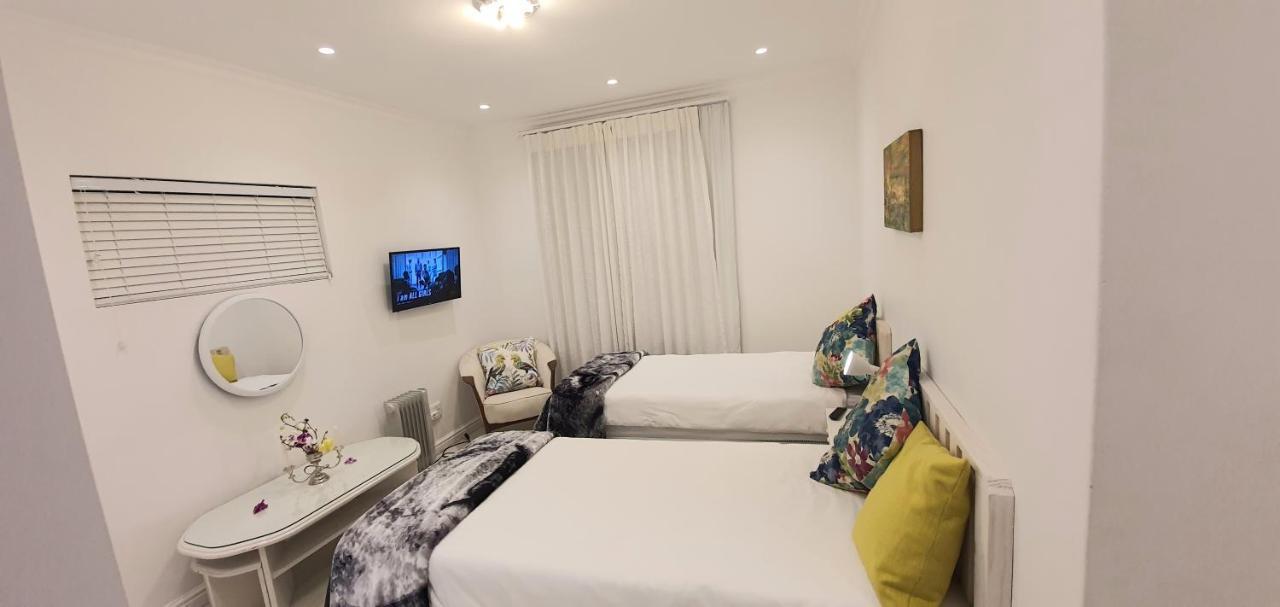 Villa Parisienne Modern Cape Town